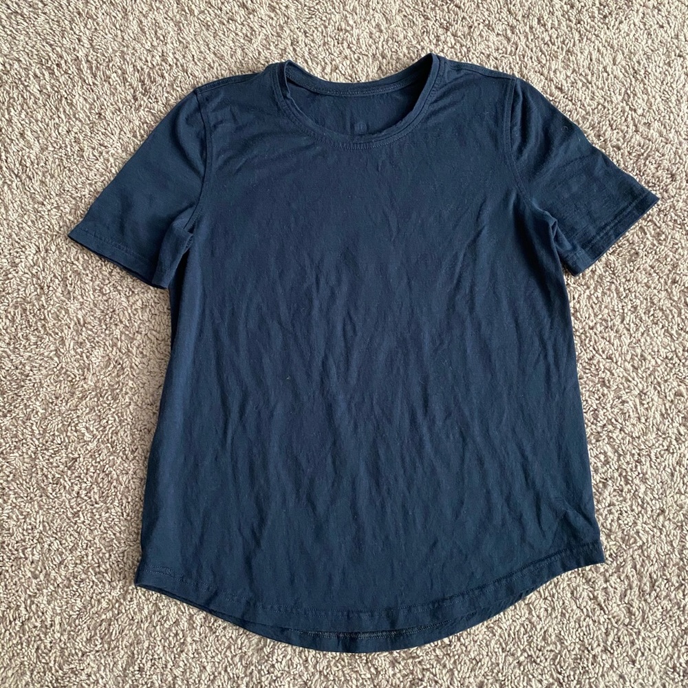 Lululemon Tee